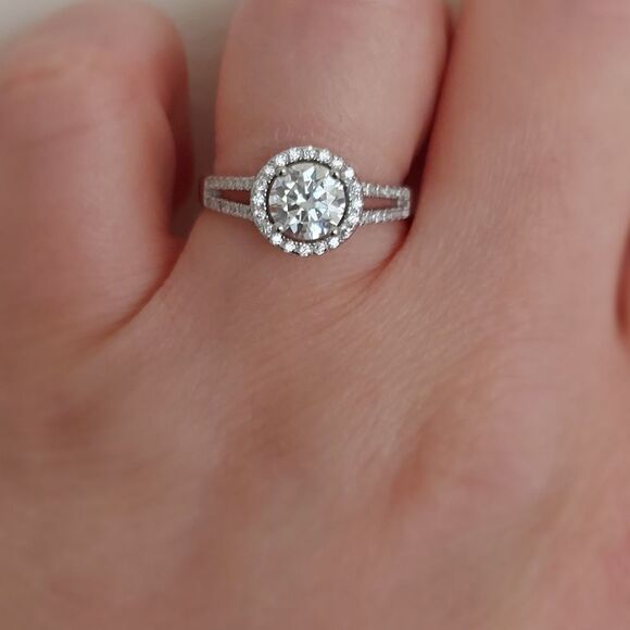 1 Carat Double Band Moissanite 925 Silver Engagement Ring - Picture 6 of 11